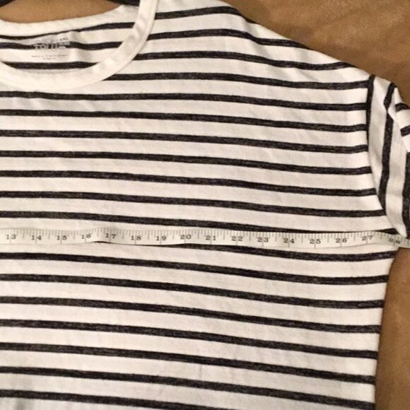 Striped Black and White Long Sleeve Top - Picture 3 of 7